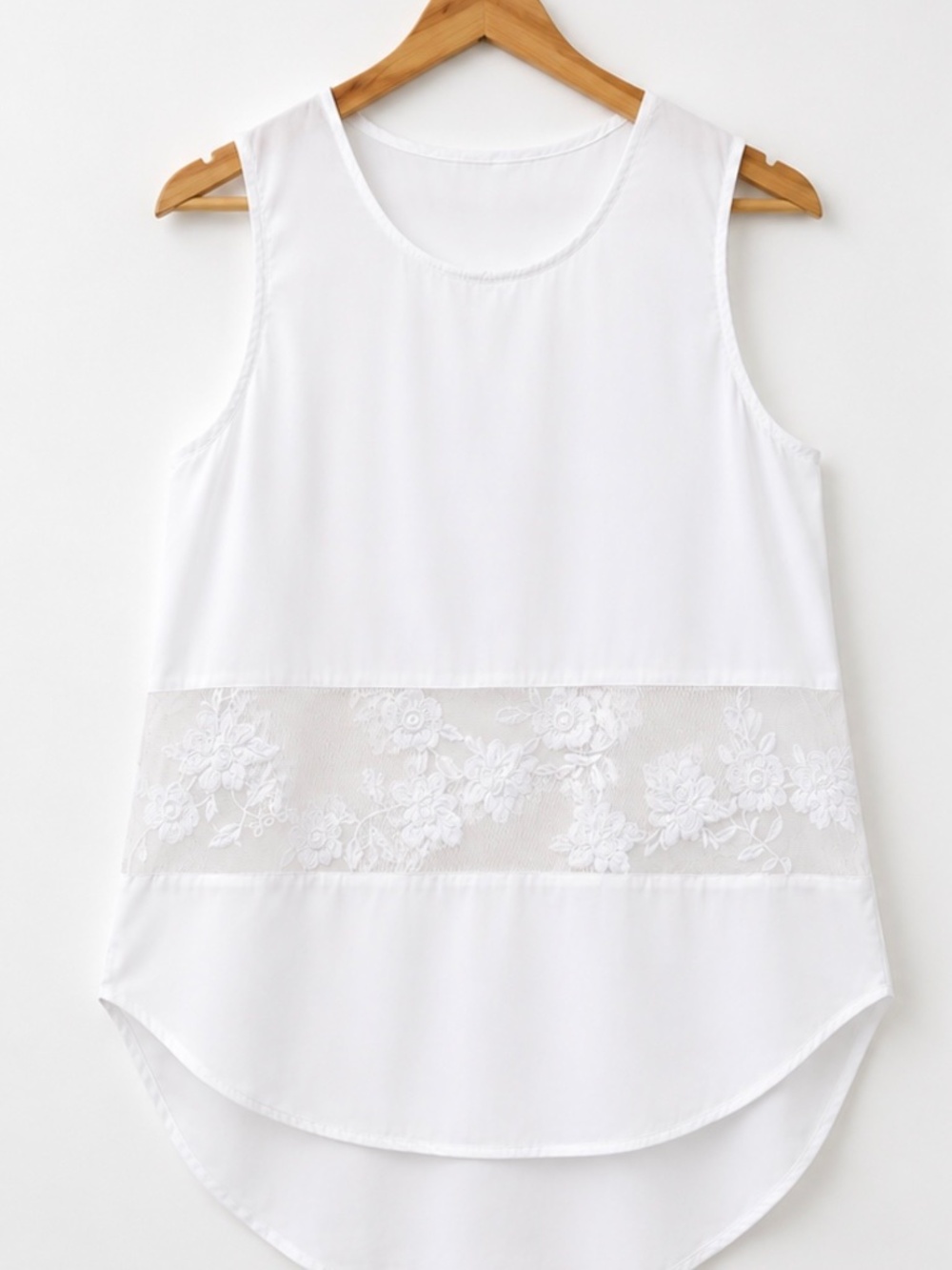 Women’s White Lace Embroidered High-Low Sleeveless Top Blouse